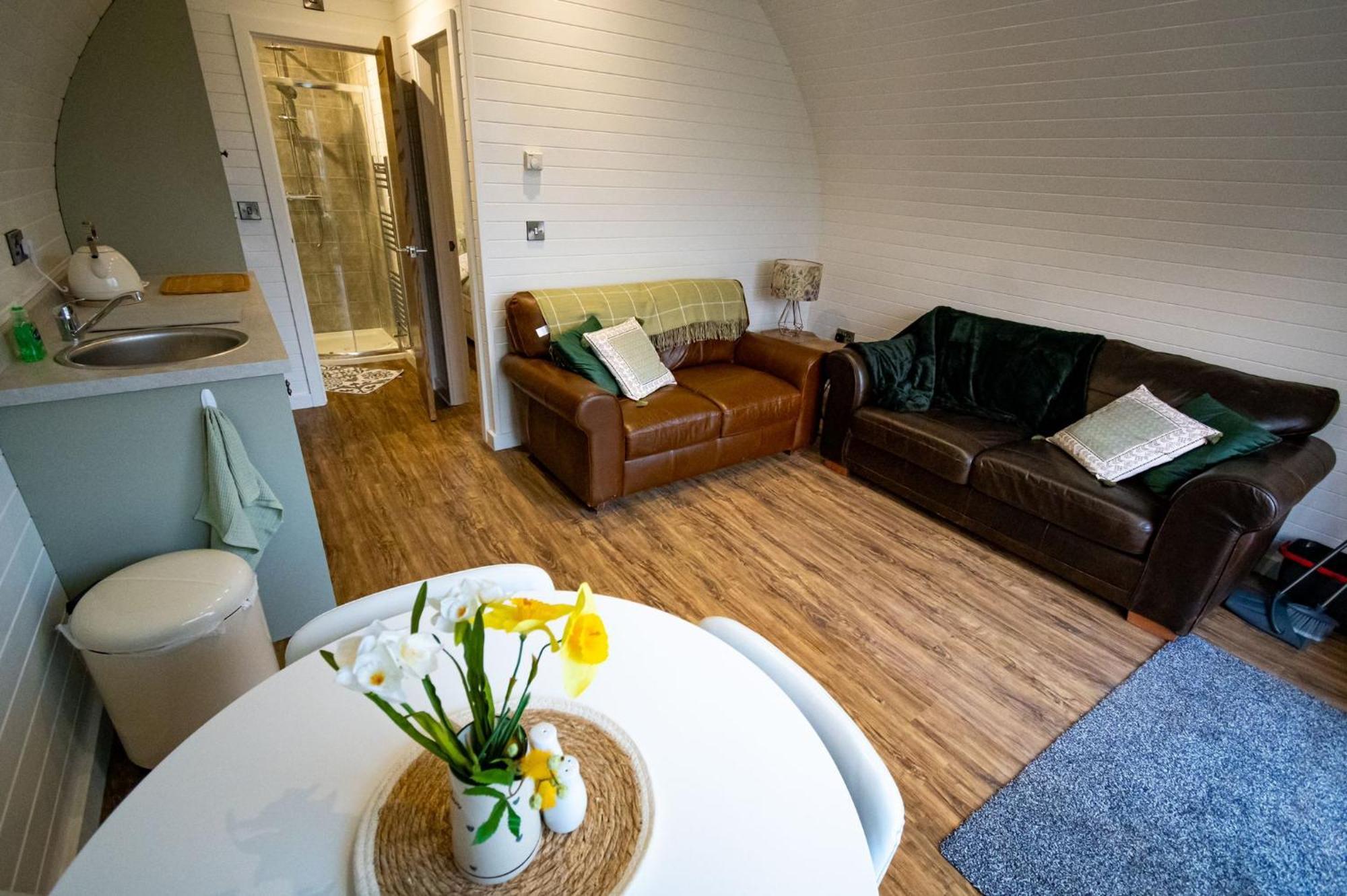 Beech Pod Cabin In Beautiful Surroundings Wrexham Kültér fotó